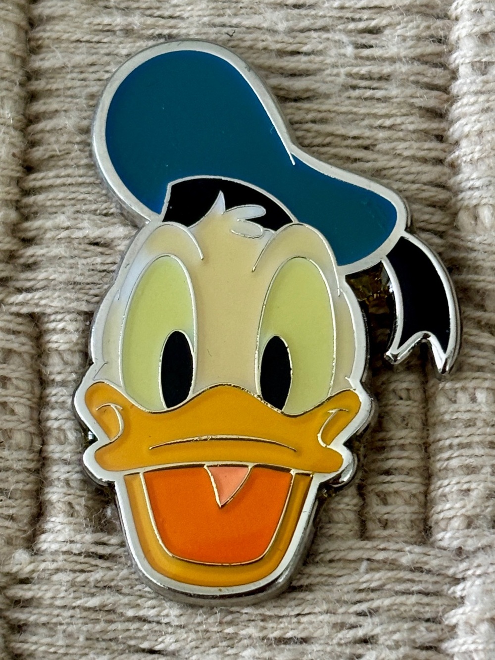 DISNEY x M.I.I. 2010s Happy Donald Duck Face Pin
